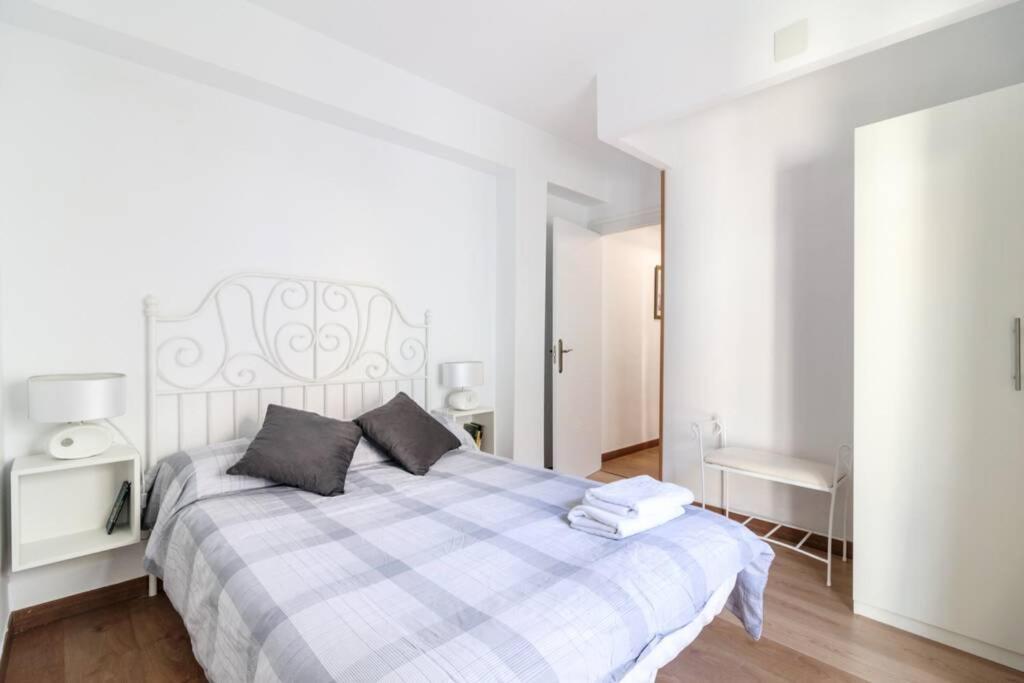 Lovely Apartment In The Centre Wifi กรานาดา ภายนอก รูปภาพ